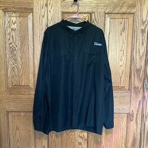 New without tags! Men’s outdoor shirt!